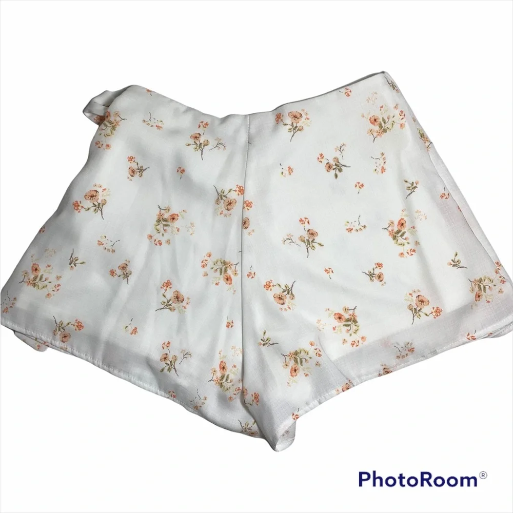 NWOT Altar’d State floral printed skort Size S - Picture 5 of 5
